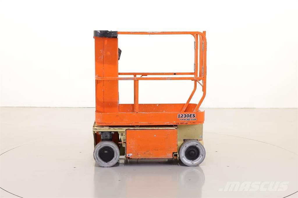 JLG 1230ES Plataformas con jaula de elevación