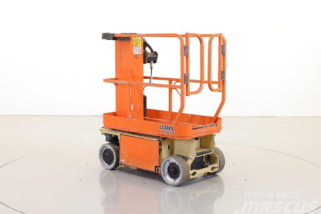 JLG 1230ES Plataformas con jaula de elevación