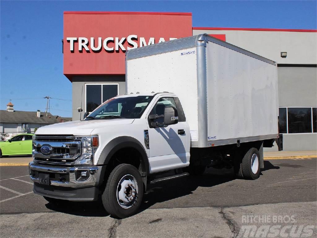 Ford F600 Camiones con caja de remolque