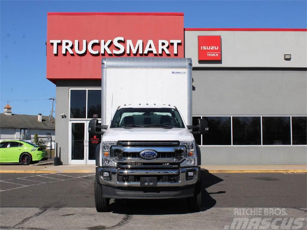 Ford F600 Camiones con caja de remolque