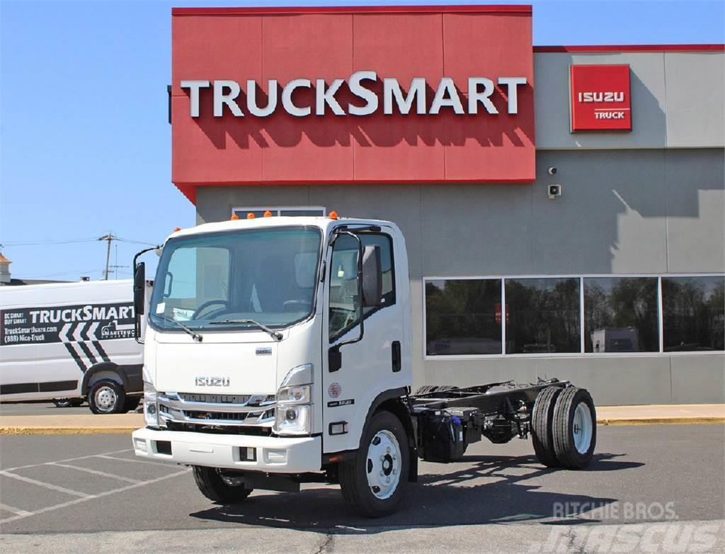 Isuzu NRR Camiones con chasís y cabina