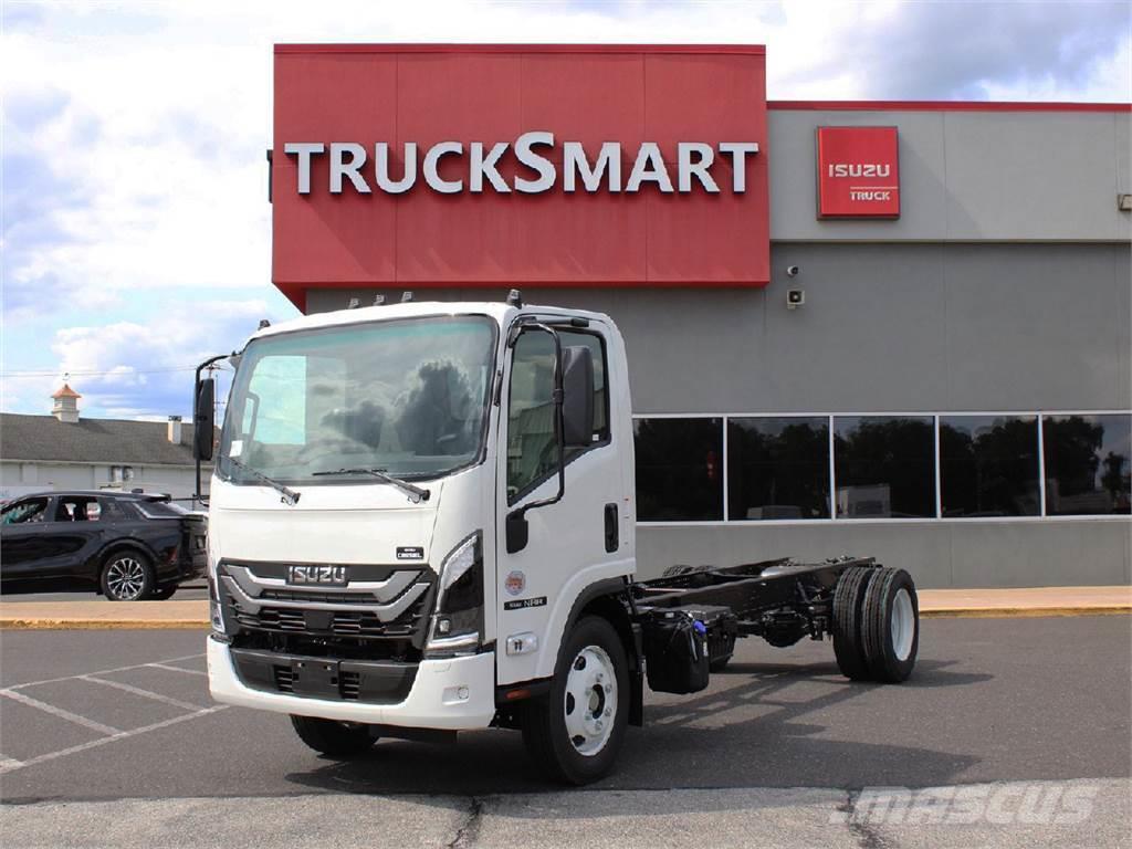 Isuzu NRR Camiones con chasís y cabina