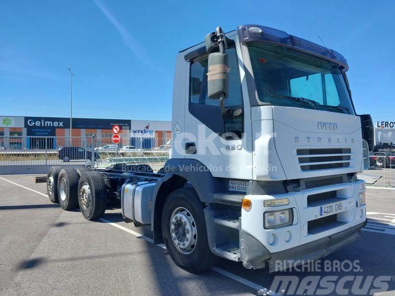 Iveco Stralis Camiones con chasís y cabina