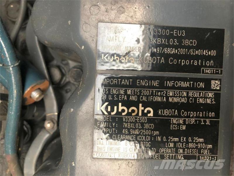 Kubota V3300-EU3 Otros