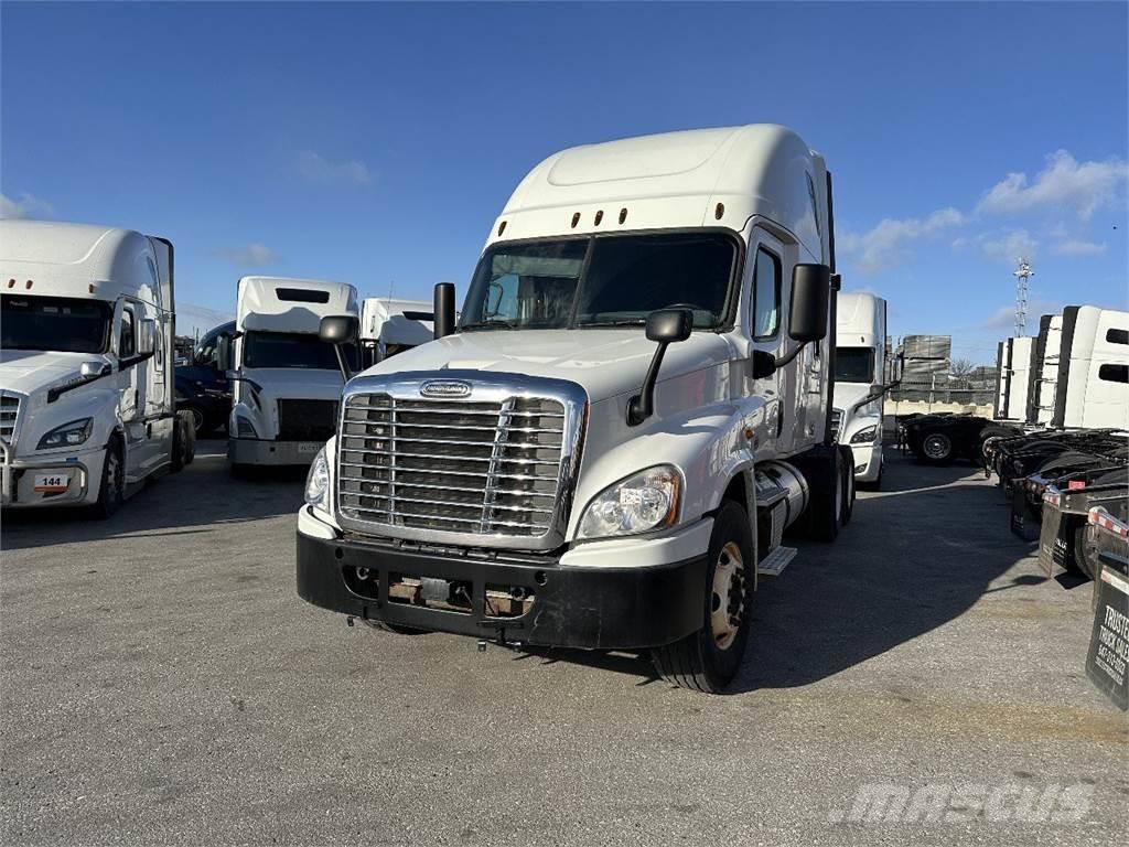 Freightliner CASCADIA Camiones tractor