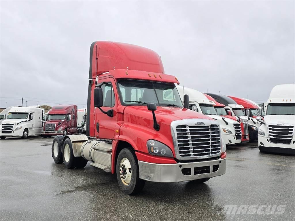 Freightliner CASCADIA Camiones tractor