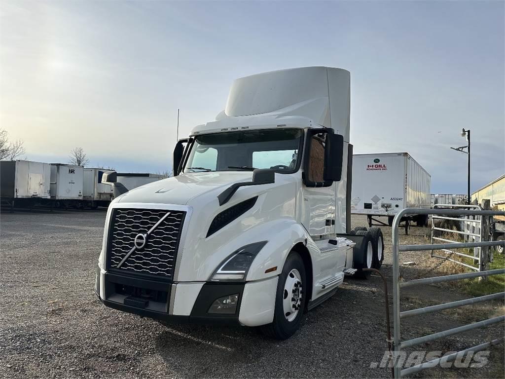 Volvo VNL300 Camiones tractor