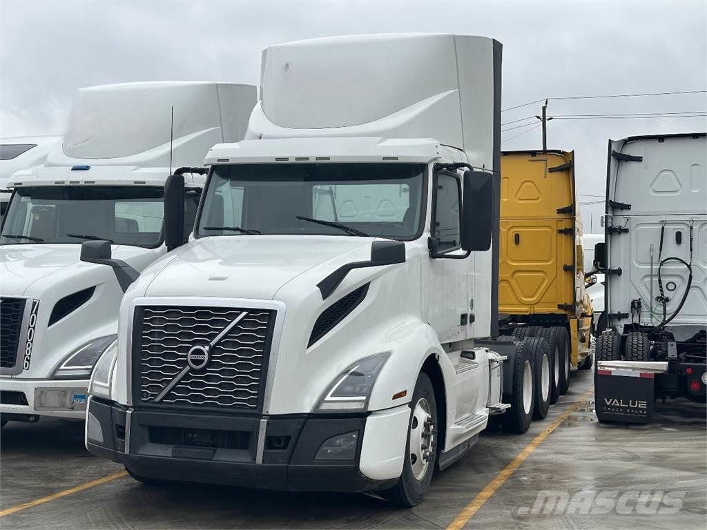 Volvo VNL300 Camiones tractor