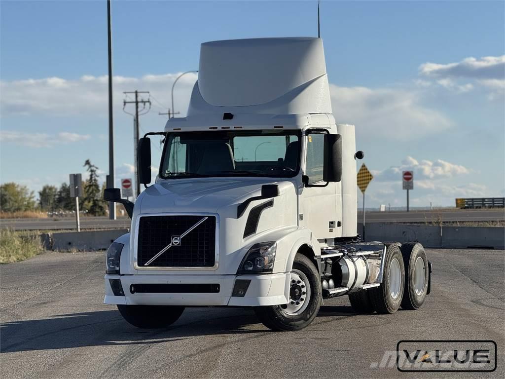 Volvo VNL300 Camiones tractor