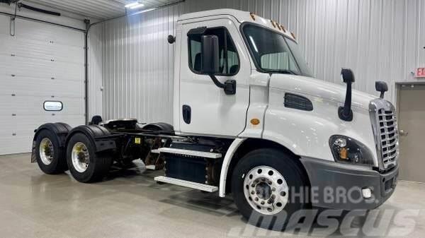 Freightliner Cascadia Otros