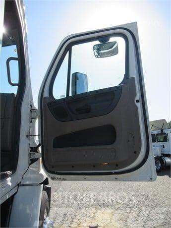 Freightliner Cascadia Otros