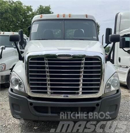 Freightliner Cascadia Otros