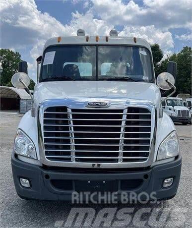 Freightliner Cascadia Otros