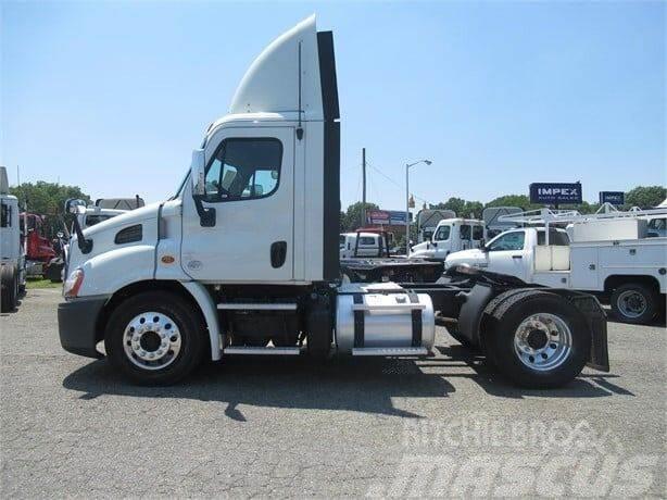 Freightliner Cascadia Otros