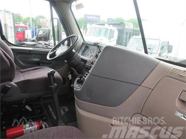 Freightliner Cascadia Otros