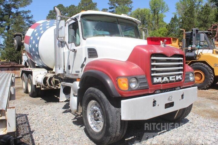 Mack CV513 Otros