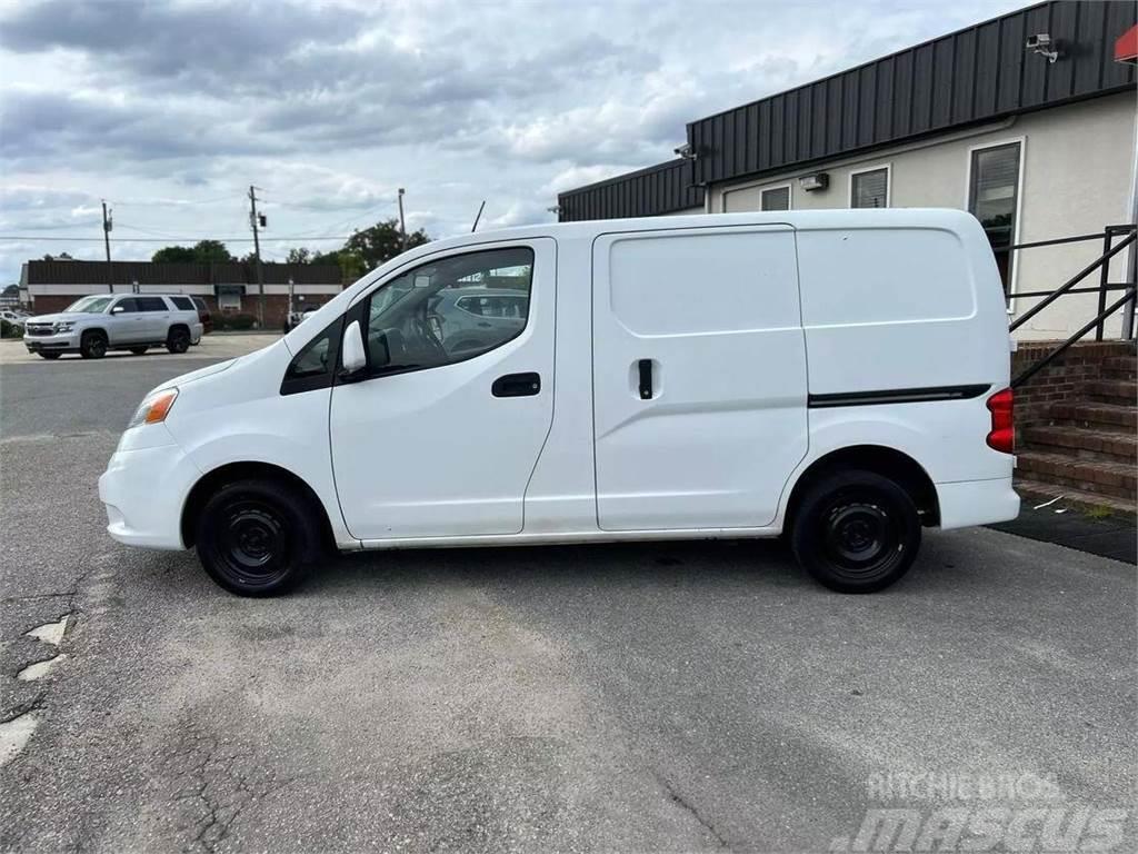 Nissan NV200 Otros