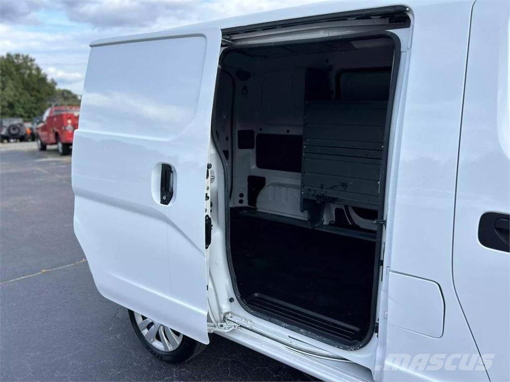 Nissan NV200 Otros