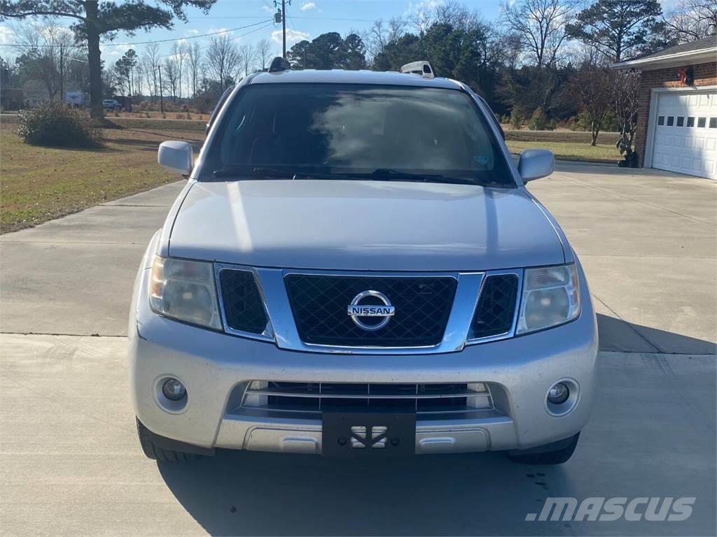 Nissan Pathfinder Otros