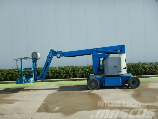 Genie Z34-22N Plataformas con brazo de elevación manual