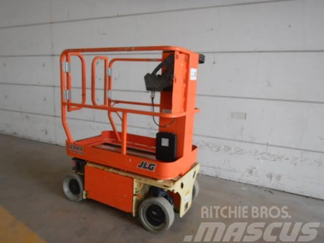 JLG 1230ES Plataformas con jaula de elevación