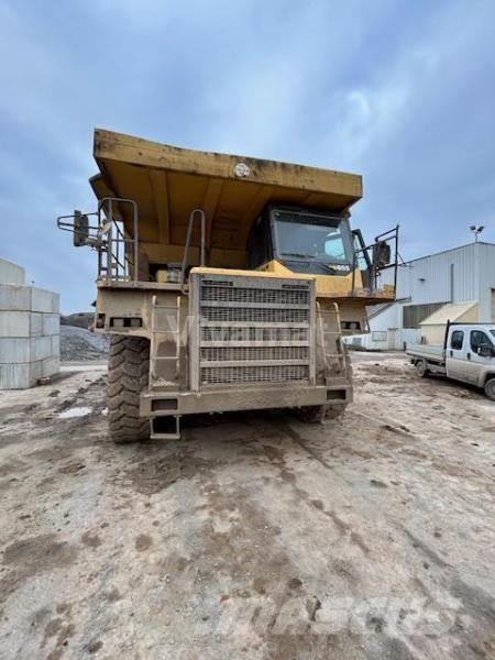 Komatsu HD605-7 Camiones de volteo rigidos