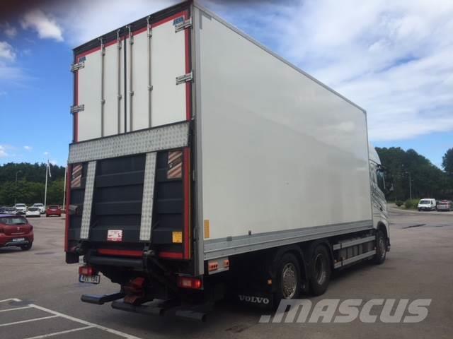 Volvo FH13 Camiones con caja de remolque