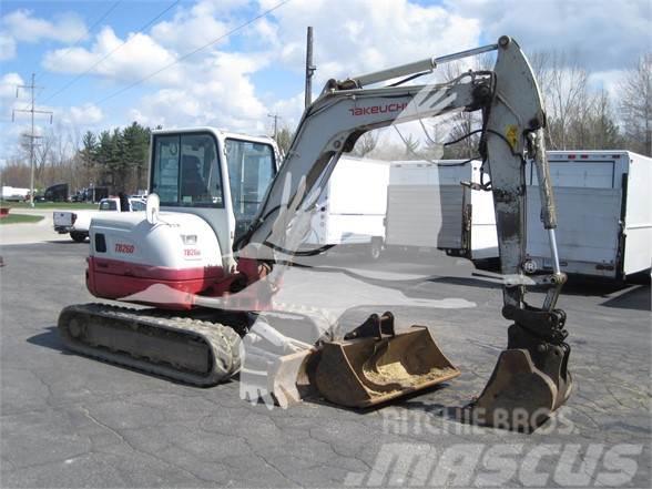 Takeuchi TB260 Excavadoras sobre orugas