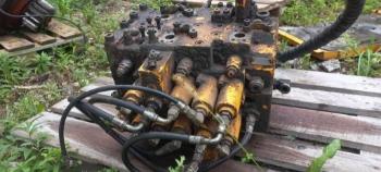 Hyundai Robex 290 N LC-7 A rozdzielacz hydrauliczny