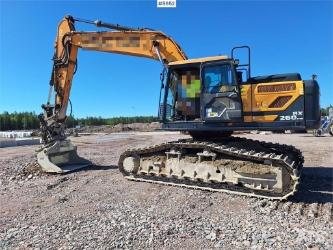 Hyundai HX260HW Tiltrotator and buckets (VIDEO)